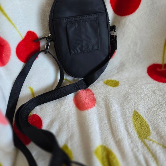 Lululemon Team Canada Crossbody Bag - Picture 4 of 4